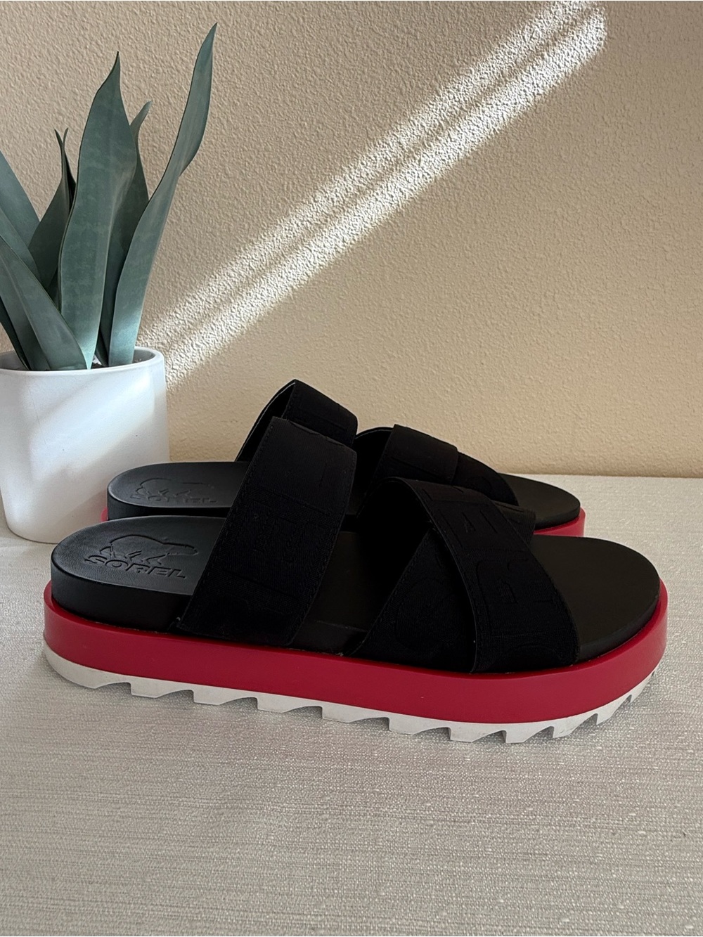 SOREL Black Slide Sandals with Red Platform Sole - Women's Casual Slides